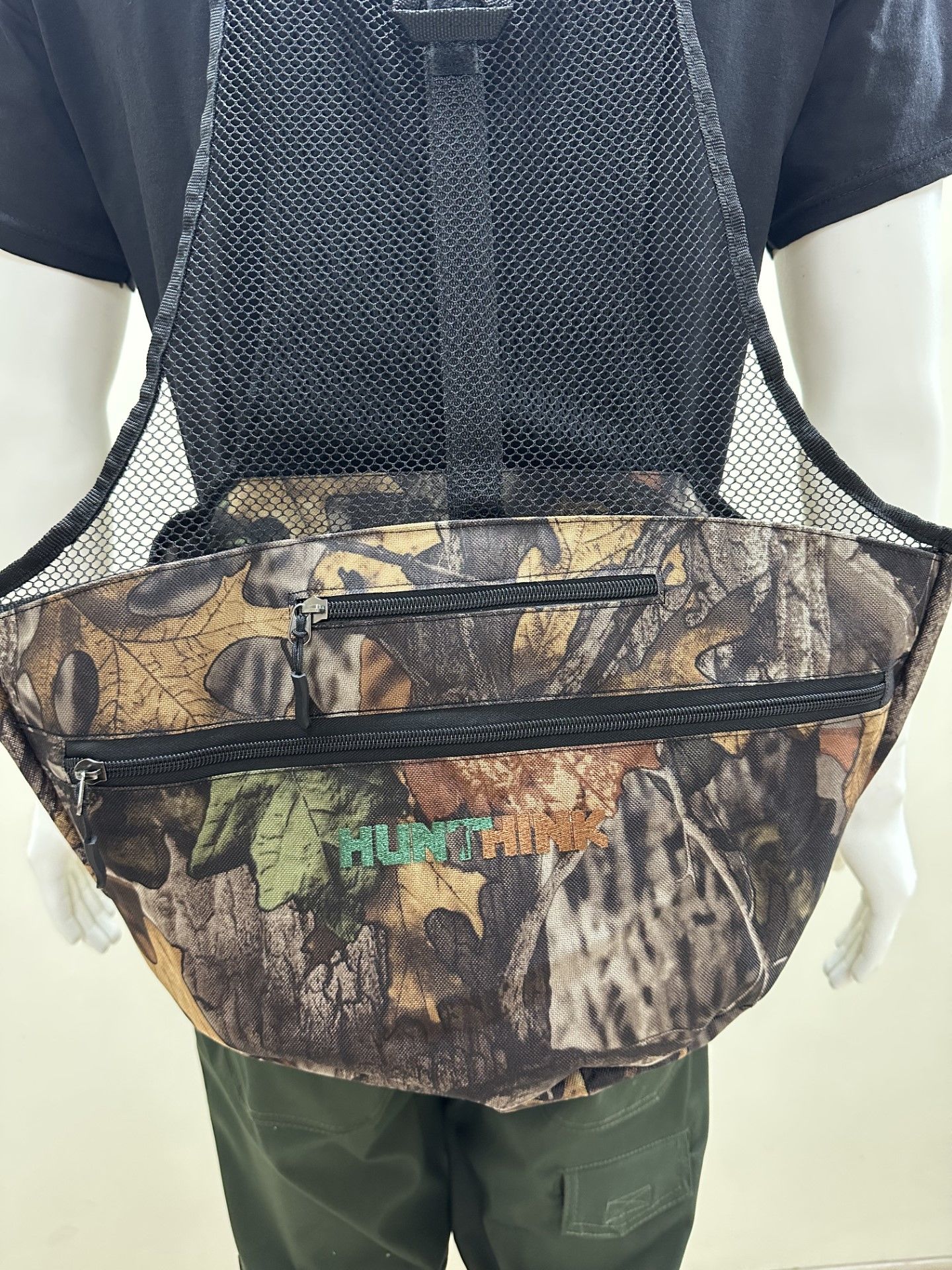 Hunthink Çantalı Yelek/ Avcı Çantası Orman Kamuflaj