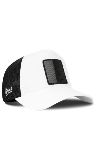 Beyaz-siyah BlackBörk trucker şapka ön Bench alanı