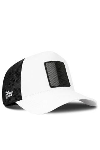 Beyaz-siyah BlackBörk trucker şapka ön Bench alanı