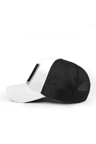 BlackBörk Trucker Premium beyaz-siyah cırtlı şapka