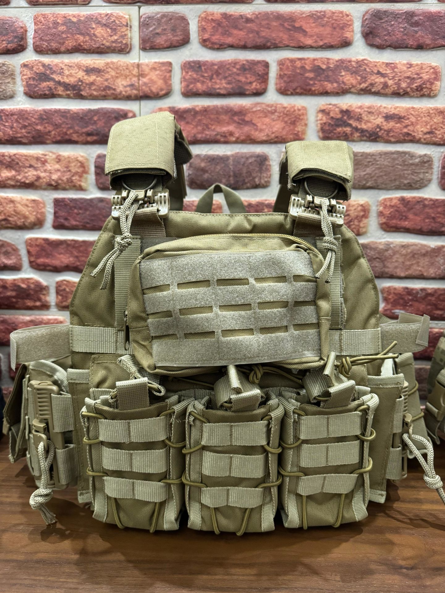 HUNTHINK TAKTİKAL Çift Kurtarmalı Hücum Yeleği(Tan)